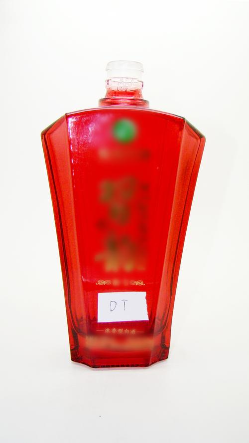 供应标题:厂家定制喜庆用酒酒瓶,白酒瓶 发布公司:广州市明鹰玻璃制品